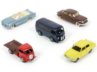 Lot 264 - DINKY TOYS (FRANCE) (5)