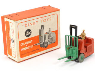 Lot 121 - DINKY TOYS (GB) (1)