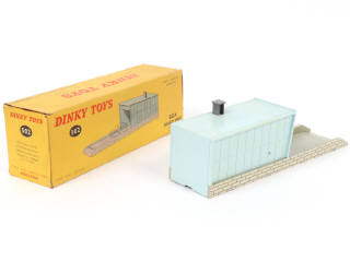 Lot 220 - DINKY TOYS (FRANCE) (1)