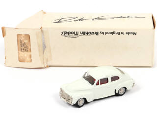 Lot 101 - ROBEDDIE MODELS (GB) (1)