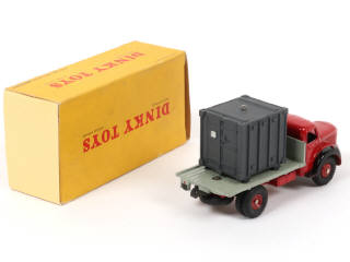 Lot 161 - DINKY TOYS (FRANCE) (1)