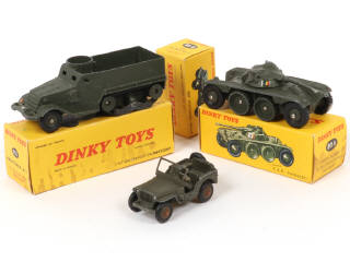 Lot 262 - DINKY TOYS (FRANCE) (3)