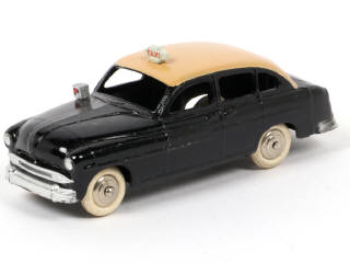Lot 150 - DINKY TOYS (FRANCE) (1)