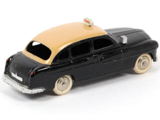 Lot 150 - DINKY TOYS (FRANCE) (1)