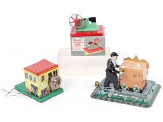 Lot 33 - DIVERS (3)