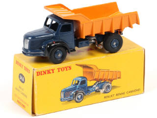 Lot 160 - DINKY TOYS (FRANCE) (1)