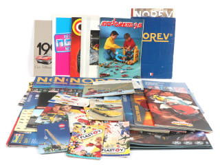 Lot 5 - DIVERS (40)