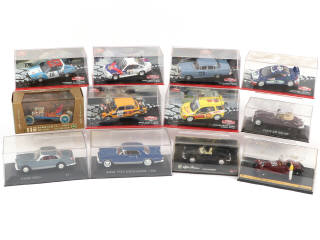 Lot 53 - DIVERS (12)