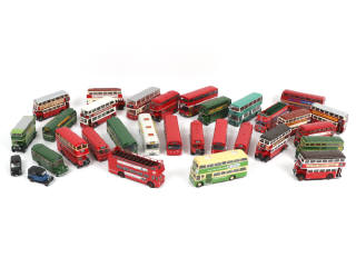 Lot 83 - DIVERS (31)