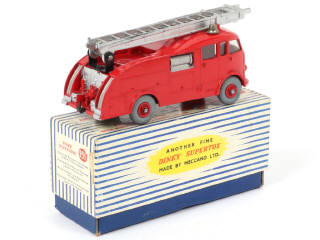 Lot 483 - DINKY TOYS (GB) (1)