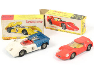 Lot 38 - DINKY TOYS (GB) (2)