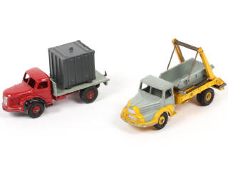 Lot 186 - DINKY TOYS (FRANCE) (2)