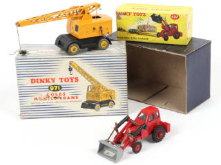Lot 39 - DINKY TOYS (GB) (2)