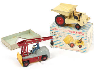 Lot 183 - DINKY TOYS (FRANCE) (2)