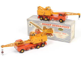 Lot 195 - DINKY TOYS (FRANCE) (2)