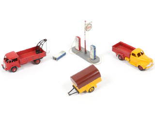 Lot 208 - DINKY TOYS (FRANCE) (4)