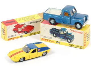 Lot 177 - DINKY TOYS (GB) (2)