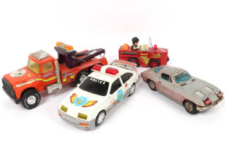 Lot 86 - DIVERS (4)