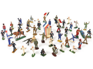 Lot 28 - DIVERS (46)