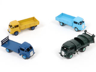 Lot 289 - DINKY TOYS (FRANCE) (4)