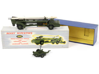Lot 171 - DINKY TOYS (GB) (1)