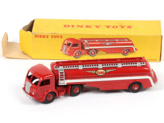 Lot 256 - DINKY TOYS (FRANCE) (1)