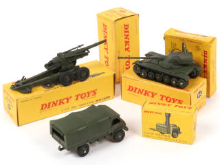 Lot 300 - DINKY TOYS (FRANCE) (4)