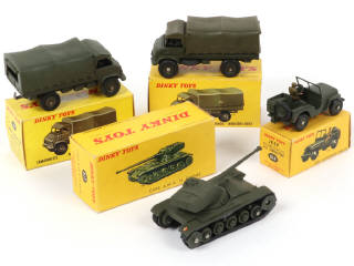 Lot 299 - DINKY TOYS (FRANCE) (4)