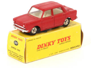 Lot 262 - DINKY TOYS (FRANCE) (1)