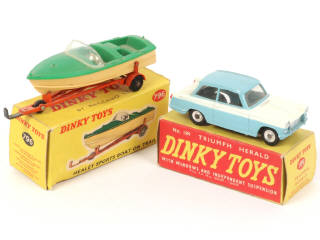 Lot 163 - DINKY TOYS (GB) (2)