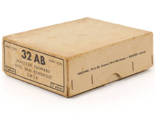 Lot 244 - DINKY TOYS (FRANCE) (1)