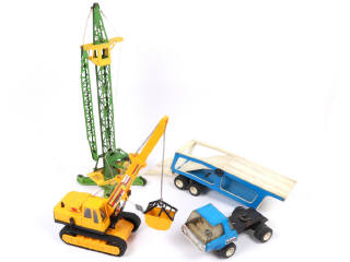 Lot 83 - DIVERS (4)