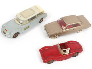 Lot 198 - DINKY TOYS (FRANCE) (3)