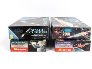 Lot 38 - DIVERS (4)