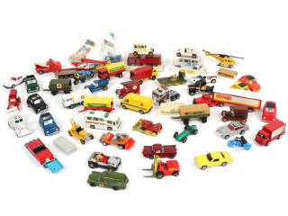 Lot 93 - DIVERS (53)