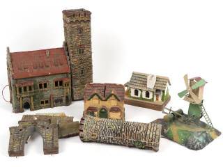 Lot 107 - DIVERS (4)