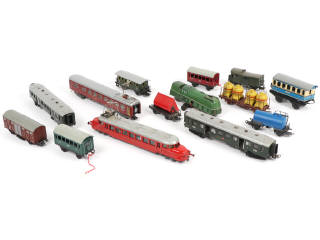 Lot 190 - DIVERS (14)