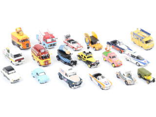 Lot 193 - DIVERS (16)