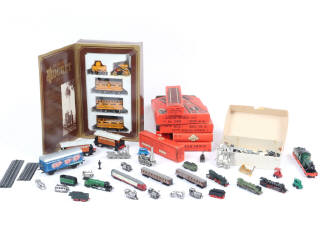 Lot 70 - DIVERS (15)