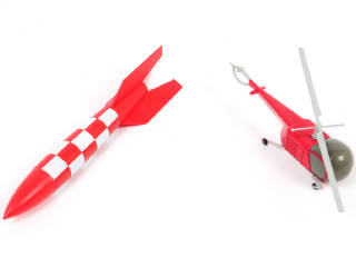 Lot 228 - DIVERS (33)