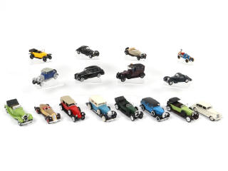 Lot 199 - DIVERS (16)