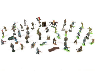 Lot 11 - DIVERS (45)
