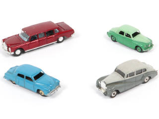 Lot 235 - DINKY TOYS (GB) (4)