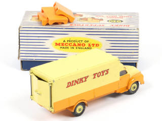 Lot 230 - DINKY TOYS (GB) (1)