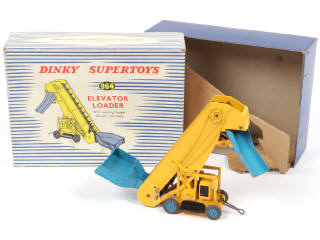 Lot 233 - DINKY TOYS (GB) (1)