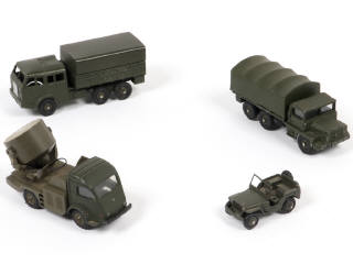 Lot 269 - DINKY TOYS (FRANCE) (4)
