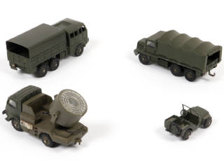 Lot 269 - DINKY TOYS (FRANCE) (4)