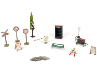 Lot 6 - DIVERS (14)