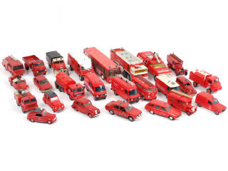 Lot 162 - DIVERS (25)