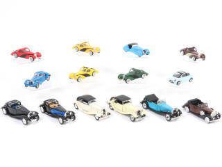 Lot 121 - DIVERS (14)